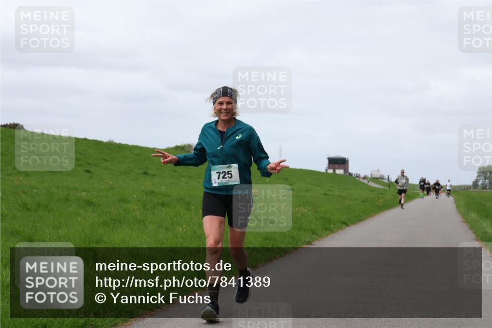 04.05.2025 - 8. Wedeler Halbmarathon Yannick Fuchs http://msf.ph/oto/7841389 04.05.2025 11:49:05 Laufen 725 meine-sportfotos.de