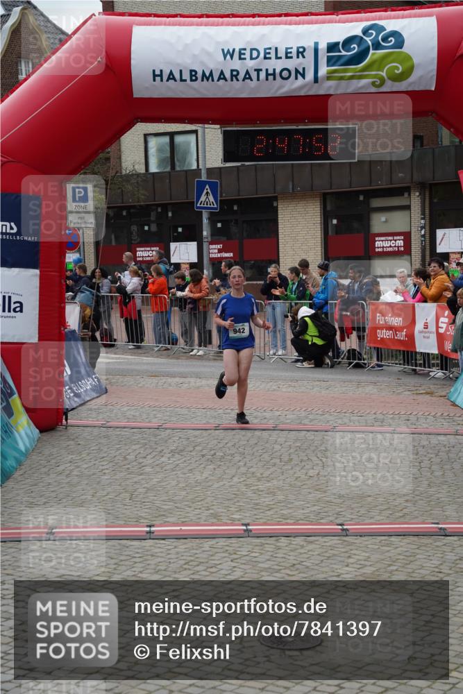 04.05.2025 - 8. Wedeler Halbmarathon Felixshl http://msf.ph/oto/7841397 04.05.2025 12:47:49 Ziel 622, 708, 942, 1202 meine-sportfotos.de