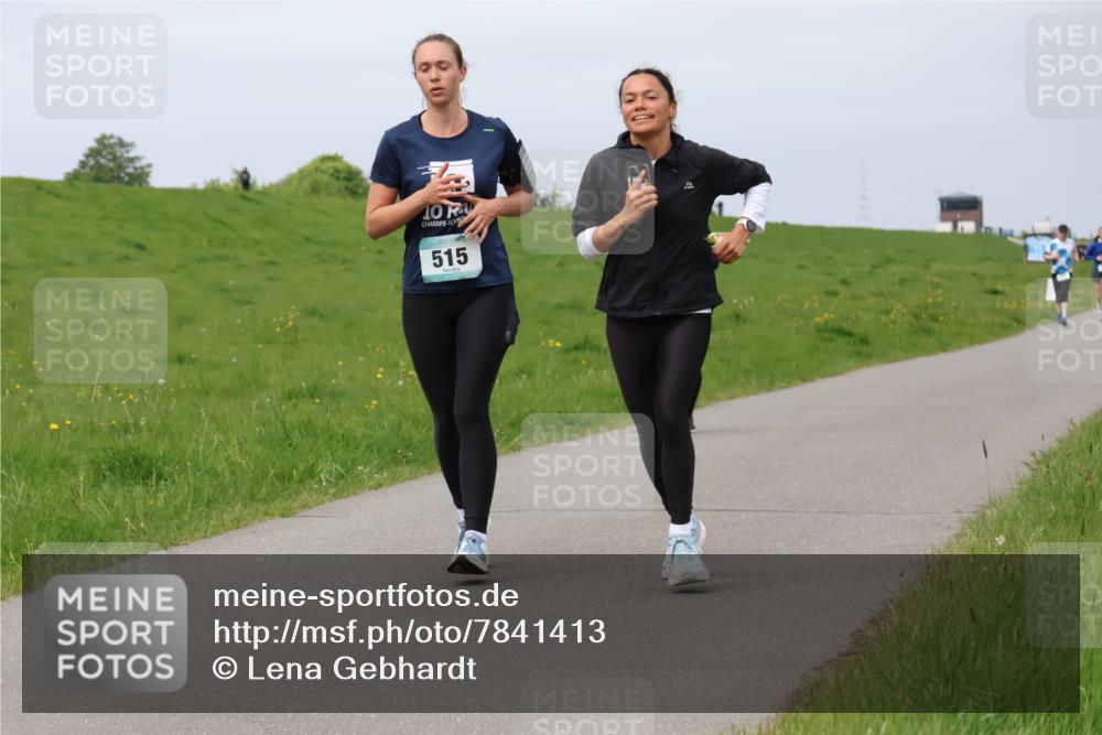 04.05.2025 - 8. Wedeler Halbmarathon Lena Gebhardt http://msf.ph/oto/7841413 04.05.2025 11:55:26 Laufen 10, 515 meine-sportfotos.de