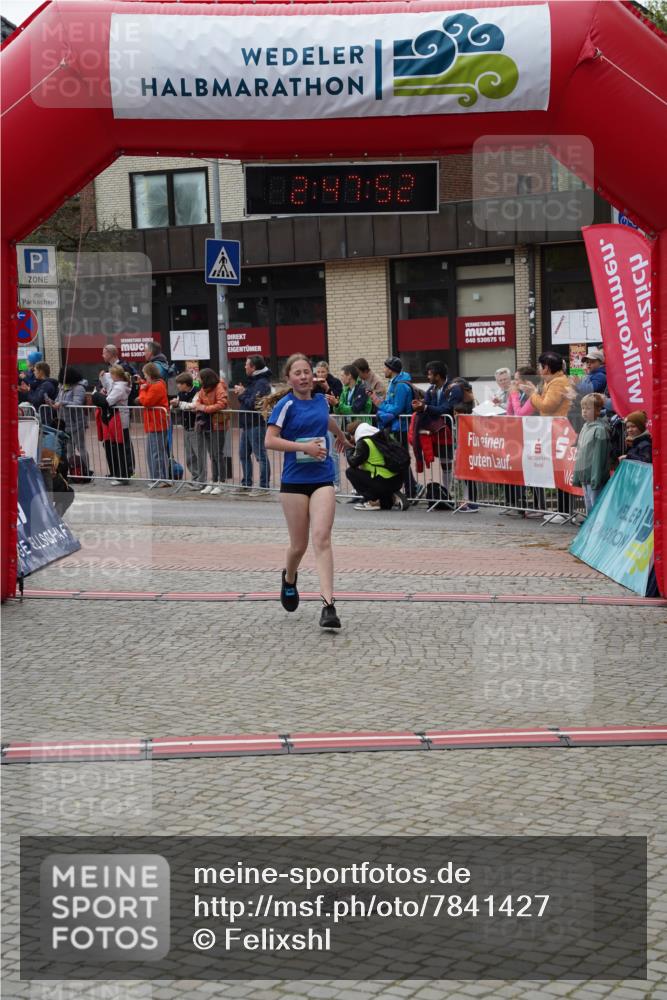 04.05.2025 - 8. Wedeler Halbmarathon Felixshl http://msf.ph/oto/7841427 04.05.2025 12:47:50 Ziel 622, 708, 942, 1202 meine-sportfotos.de
