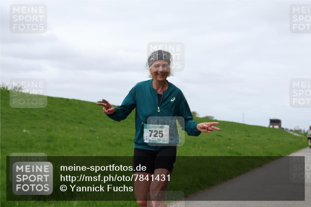 04.05.2025 - 8. Wedeler Halbmarathon Yannick Fuchs http://msf.ph/oto/7841431 04.05.2025 11:49:07 Laufen 725 meine-sportfotos.de