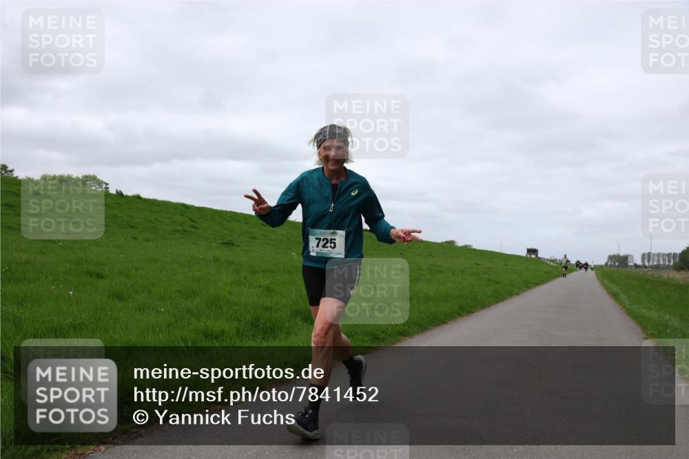 04.05.2025 - 8. Wedeler Halbmarathon Yannick Fuchs http://msf.ph/oto/7841452 04.05.2025 11:49:07 Laufen 725 meine-sportfotos.de