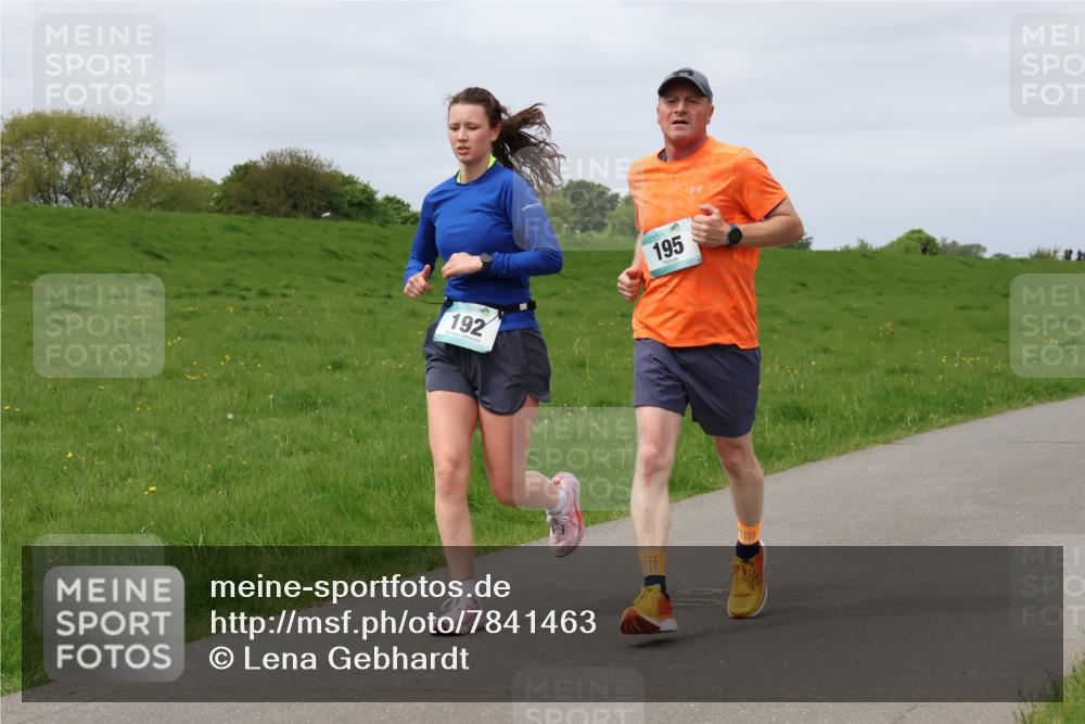 04.05.2025 - 8. Wedeler Halbmarathon Lena Gebhardt http://msf.ph/oto/7841463 04.05.2025 11:55:52 Laufen 192, 195 meine-sportfotos.de
