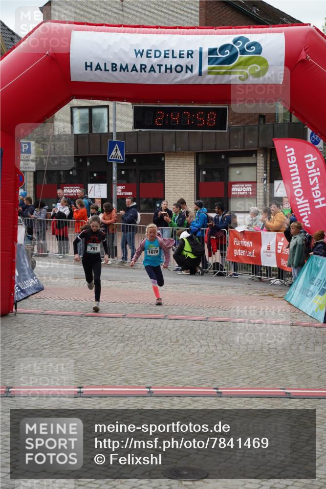 04.05.2025 - 8. Wedeler Halbmarathon Felixshl http://msf.ph/oto/7841469 04.05.2025 12:47:56 Ziel 707, 791, 942, 1078 meine-sportfotos.de