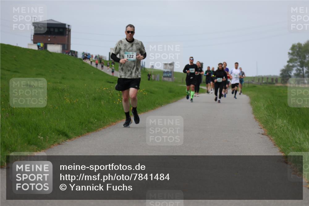 04.05.2025 - 8. Wedeler Halbmarathon Yannick Fuchs http://msf.ph/oto/7841484 04.05.2025 11:49:11 Laufen 122 meine-sportfotos.de