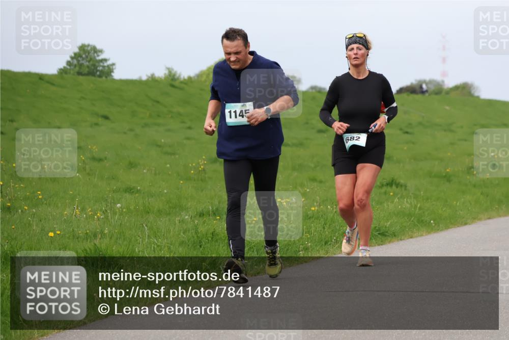 04.05.2025 - 8. Wedeler Halbmarathon Lena Gebhardt http://msf.ph/oto/7841487 04.05.2025 11:56:13 Laufen 1145, 682 meine-sportfotos.de