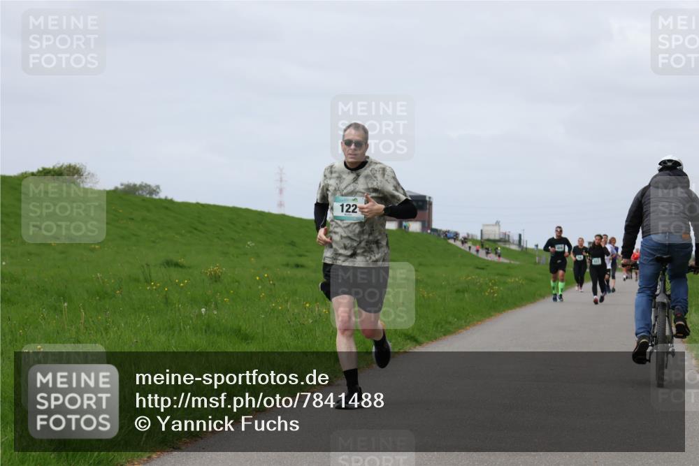 04.05.2025 - 8. Wedeler Halbmarathon Yannick Fuchs http://msf.ph/oto/7841488 04.05.2025 11:49:18 Laufen 122 meine-sportfotos.de