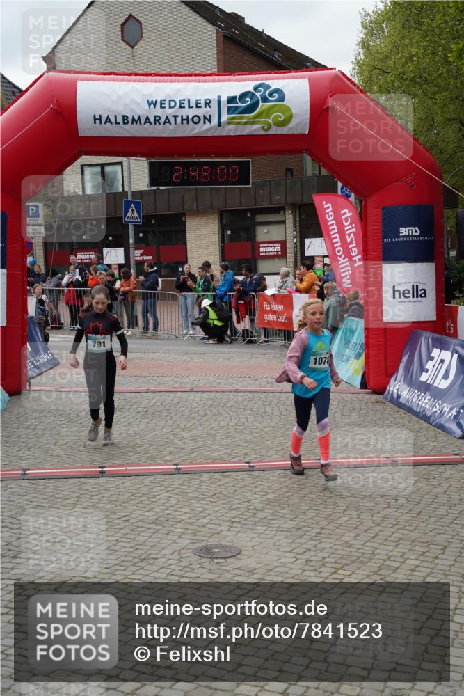 04.05.2025 - 8. Wedeler Halbmarathon Felixshl http://msf.ph/oto/7841523 04.05.2025 12:47:57 Ziel 707, 791, 898, 1078 meine-sportfotos.de
