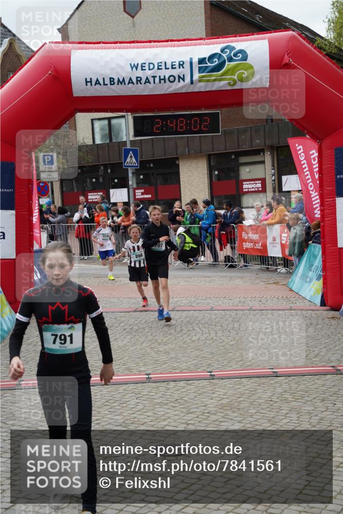 04.05.2025 - 8. Wedeler Halbmarathon Felixshl http://msf.ph/oto/7841561 04.05.2025 12:47:59 Ziel 707, 791, 898, 1078, 1136 meine-sportfotos.de