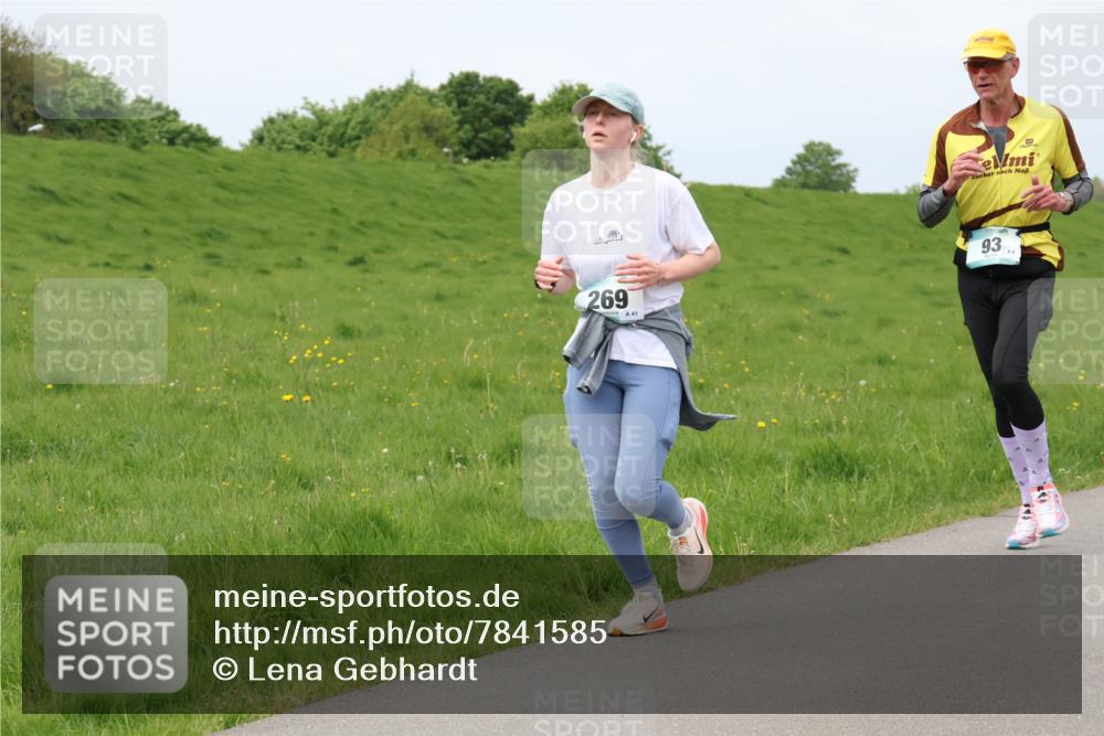 04.05.2025 - 8. Wedeler Halbmarathon Lena Gebhardt http://msf.ph/oto/7841585 04.05.2025 11:57:19 Laufen 269, 41, 93, 6 meine-sportfotos.de