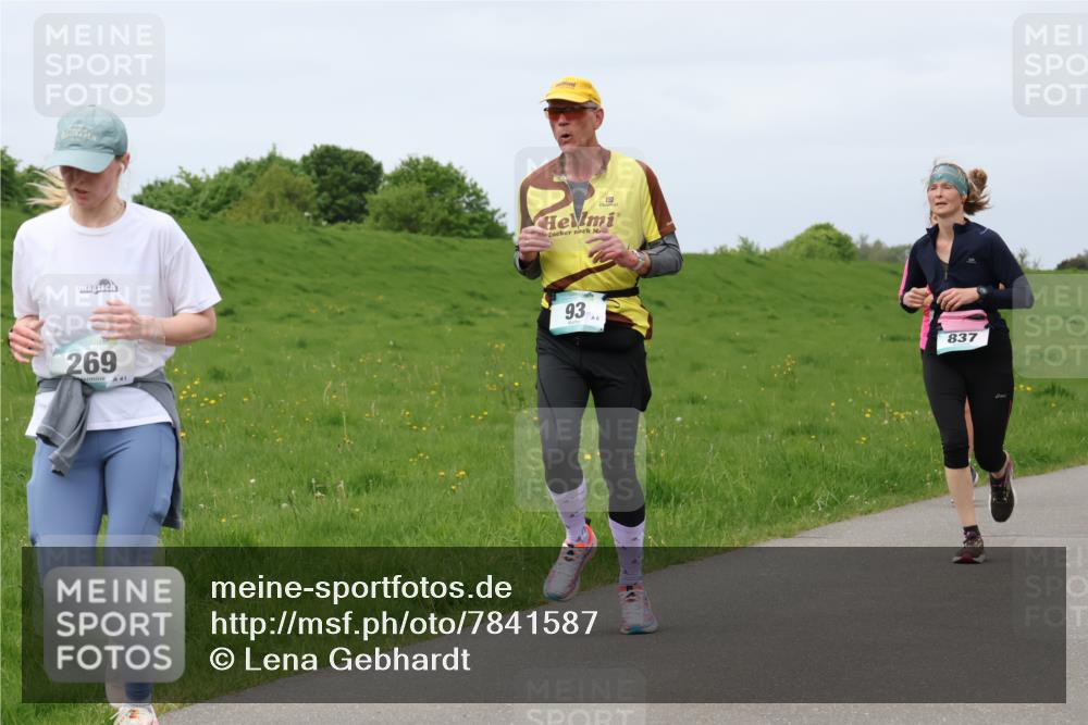04.05.2025 - 8. Wedeler Halbmarathon Lena Gebhardt http://msf.ph/oto/7841587 04.05.2025 11:57:20 Laufen 269, 41, 837 meine-sportfotos.de