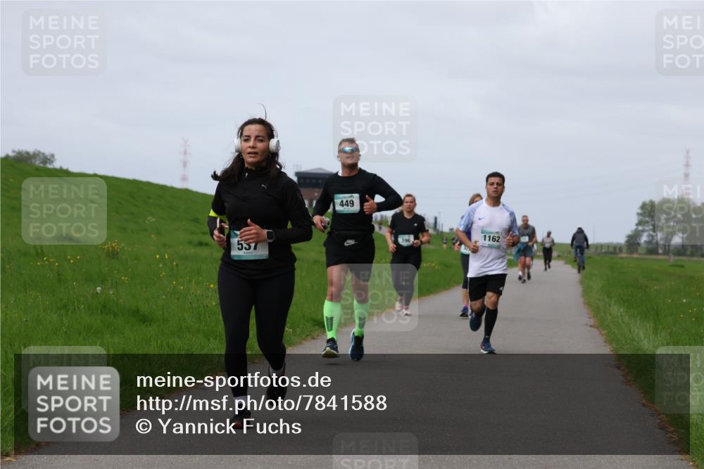 04.05.2025 - 8. Wedeler Halbmarathon Yannick Fuchs http://msf.ph/oto/7841588 04.05.2025 11:49:34 Laufen 537, 449, 396, 1162 meine-sportfotos.de