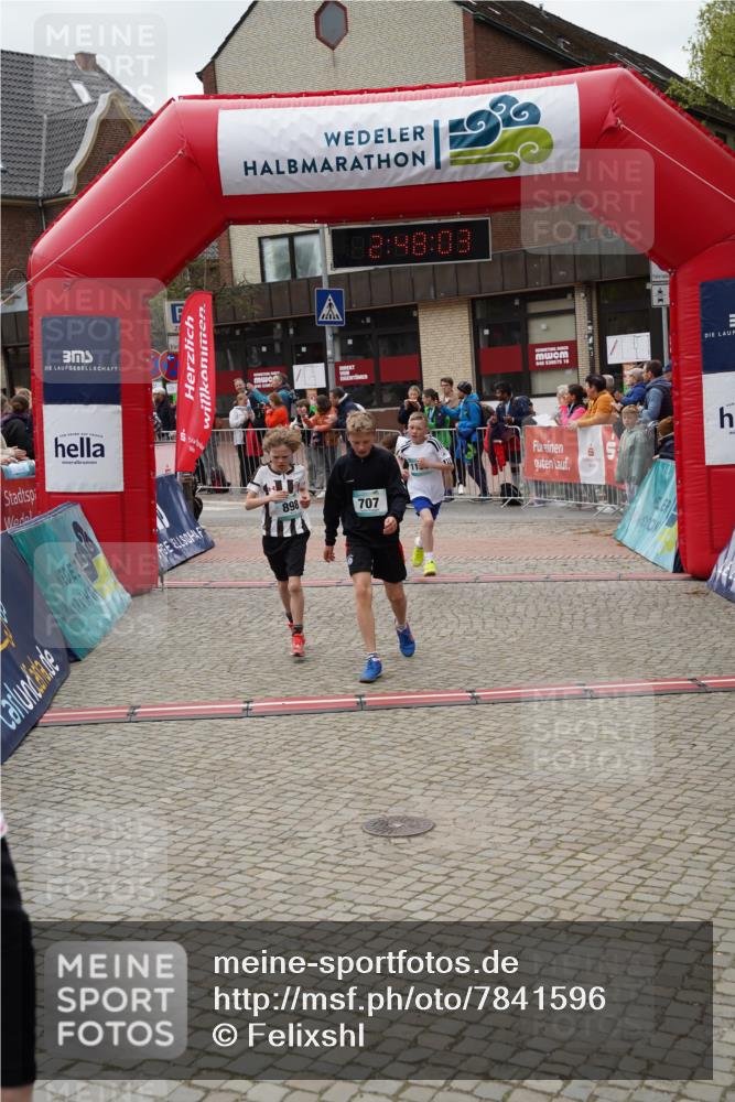 04.05.2025 - 8. Wedeler Halbmarathon Felixshl http://msf.ph/oto/7841596 04.05.2025 12:48:01 Ziel 707, 791, 898, 1078, 1136 meine-sportfotos.de