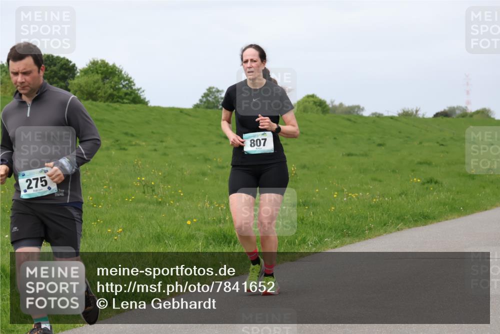 04.05.2025 - 8. Wedeler Halbmarathon Lena Gebhardt http://msf.ph/oto/7841652 04.05.2025 11:57:50 Laufen 275, 807 meine-sportfotos.de