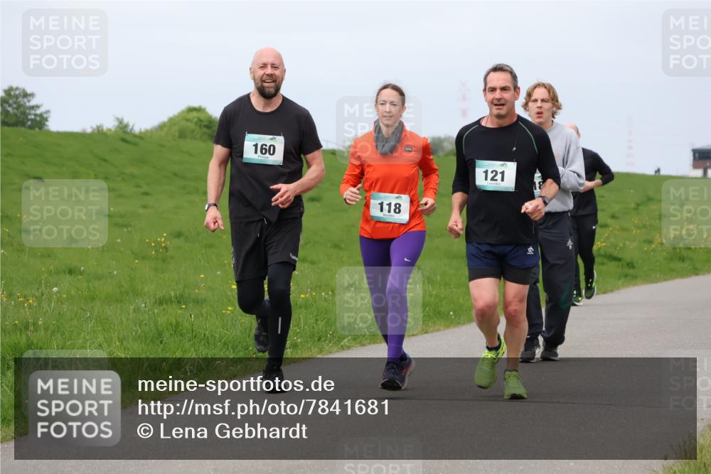 04.05.2025 - 8. Wedeler Halbmarathon Lena Gebhardt http://msf.ph/oto/7841681 04.05.2025 11:58:07 Laufen 160, 118, 121 meine-sportfotos.de