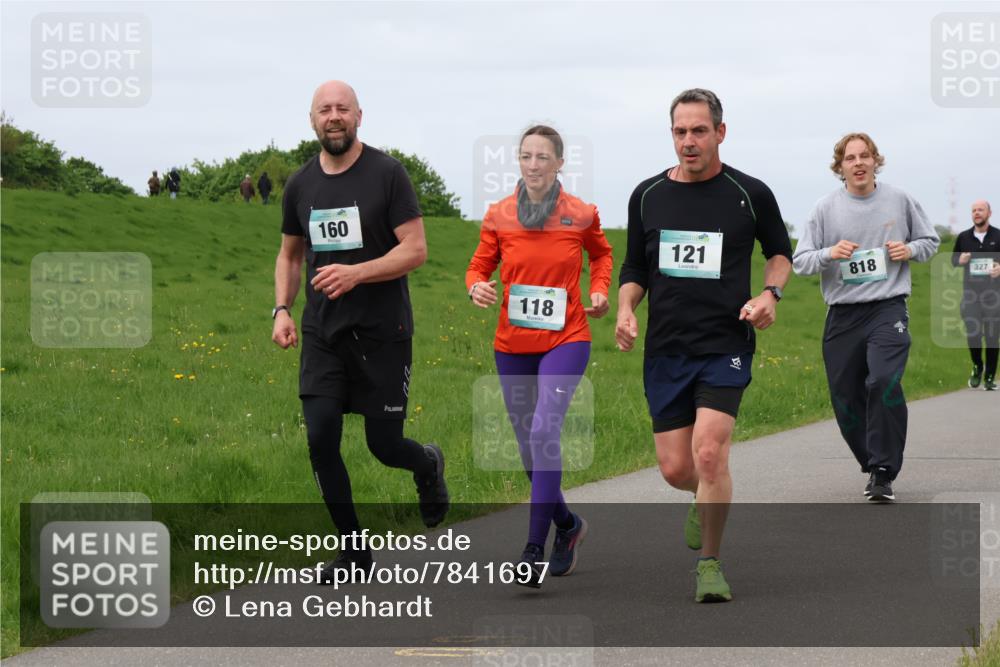 04.05.2025 - 8. Wedeler Halbmarathon Lena Gebhardt http://msf.ph/oto/7841697 04.05.2025 11:58:10 Laufen 160, 118, 121, 818, 327 meine-sportfotos.de