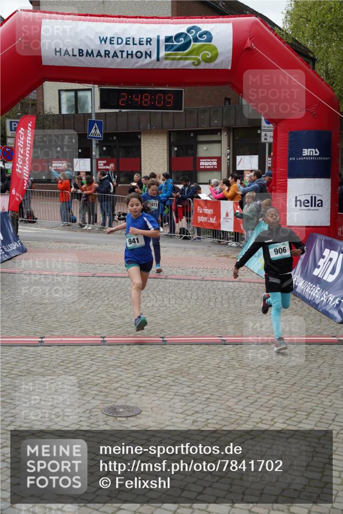04.05.2025 - 8. Wedeler Halbmarathon Felixshl http://msf.ph/oto/7841702 04.05.2025 12:48:07 Ziel 899, 906, 941, 1072, 1136 meine-sportfotos.de