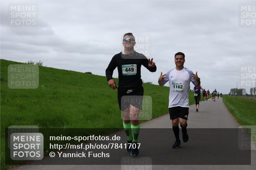 04.05.2025 - 8. Wedeler Halbmarathon Yannick Fuchs http://msf.ph/oto/7841707 04.05.2025 11:49:40 Laufen 449, 1162, 1 meine-sportfotos.de