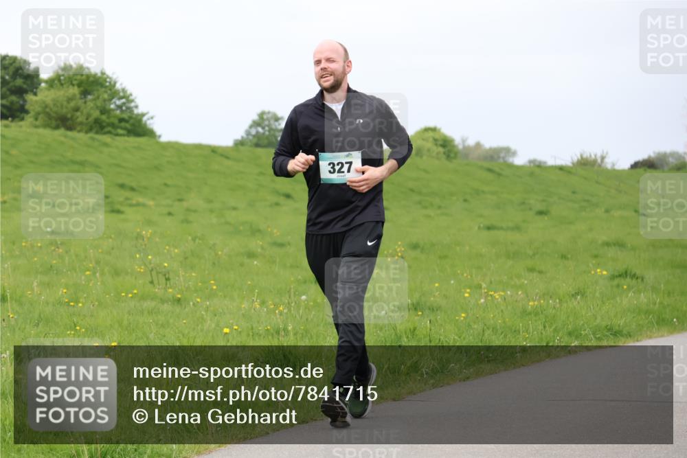 04.05.2025 - 8. Wedeler Halbmarathon Lena Gebhardt http://msf.ph/oto/7841715 04.05.2025 11:58:16 Laufen 327 meine-sportfotos.de