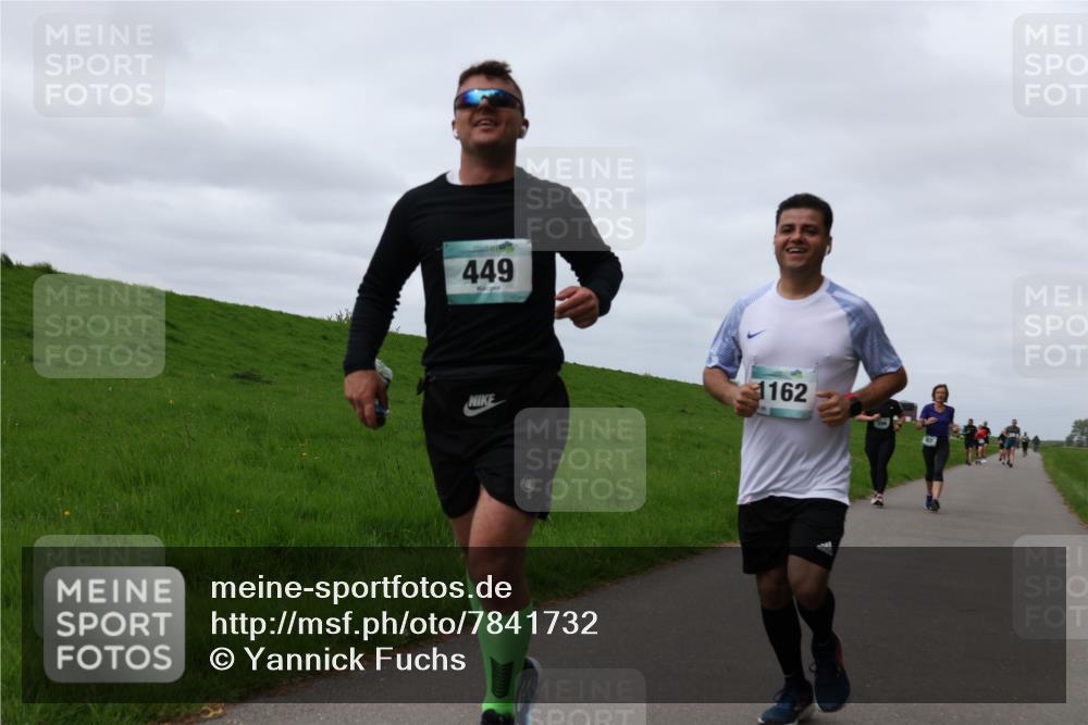 04.05.2025 - 8. Wedeler Halbmarathon Yannick Fuchs http://msf.ph/oto/7841732 04.05.2025 11:49:40 Laufen 449, 1162 meine-sportfotos.de