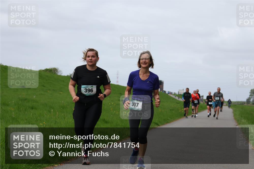 04.05.2025 - 8. Wedeler Halbmarathon Yannick Fuchs http://msf.ph/oto/7841754 04.05.2025 11:49:43 Laufen 396, 307 meine-sportfotos.de