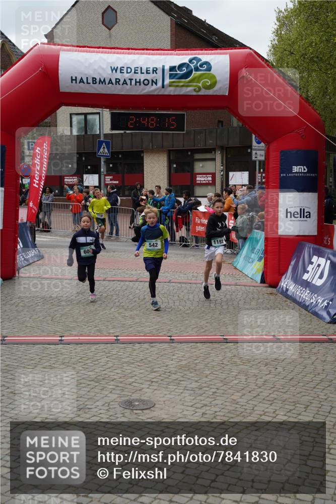 04.05.2025 - 8. Wedeler Halbmarathon Felixshl http://msf.ph/oto/7841830 04.05.2025 12:48:12 Ziel 542, 600, 899, 906, 941, 1072, 1191, 1192 meine-sportfotos.de