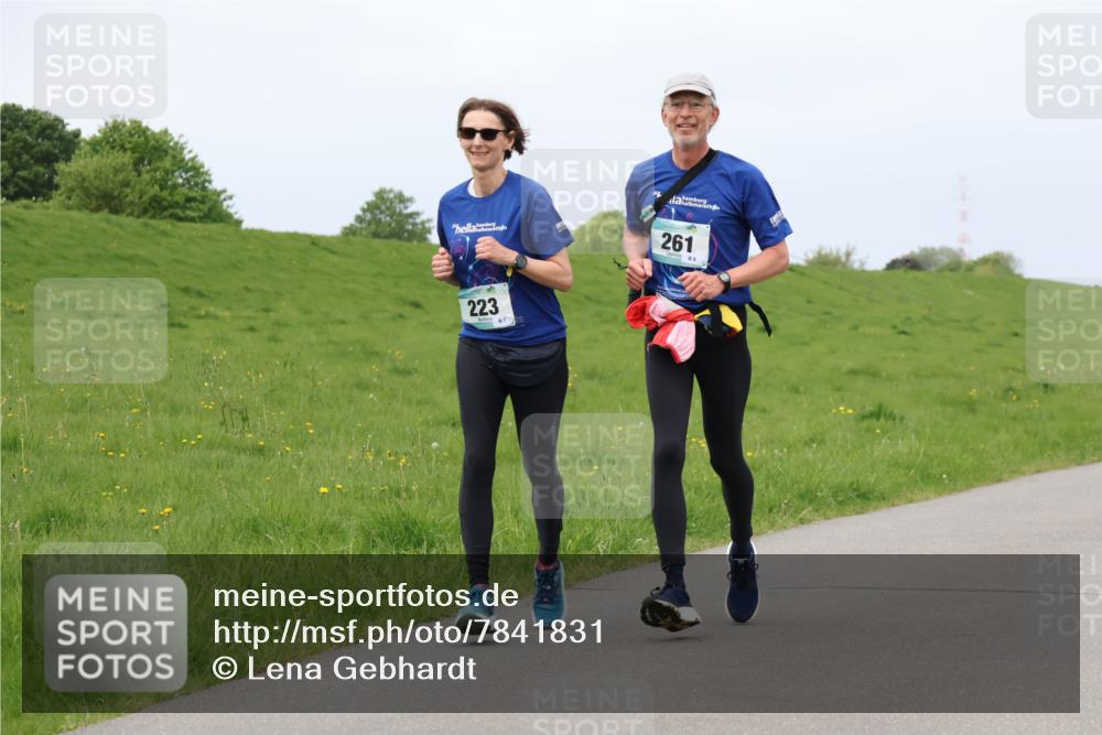 04.05.2025 - 8. Wedeler Halbmarathon Lena Gebhardt http://msf.ph/oto/7841831 04.05.2025 11:59:44 Laufen 261, 86, 223 meine-sportfotos.de