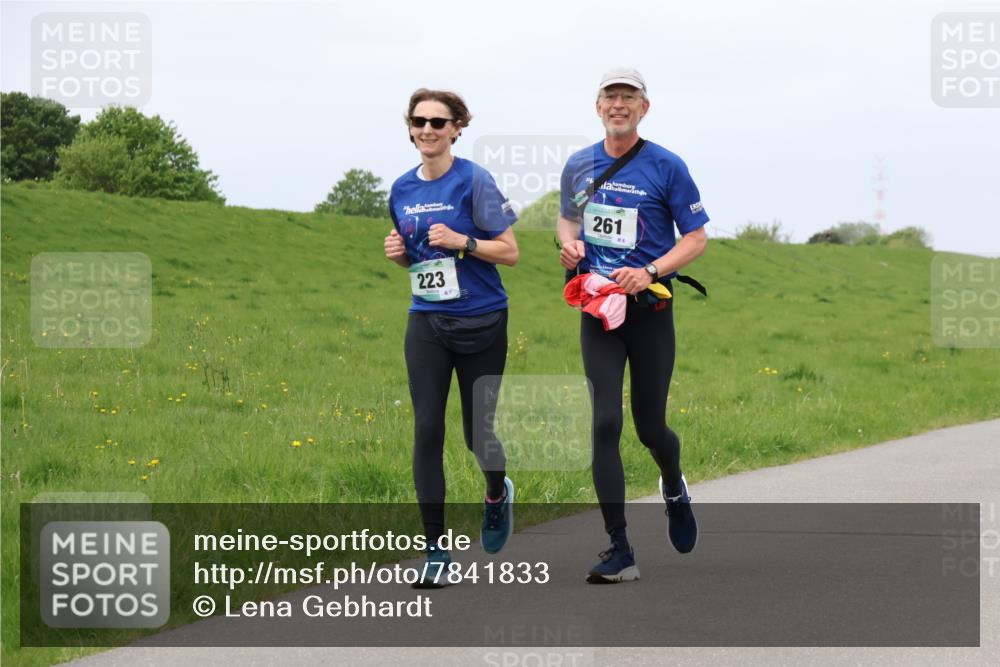 04.05.2025 - 8. Wedeler Halbmarathon Lena Gebhardt http://msf.ph/oto/7841833 04.05.2025 11:59:44 Laufen 223, 261 meine-sportfotos.de