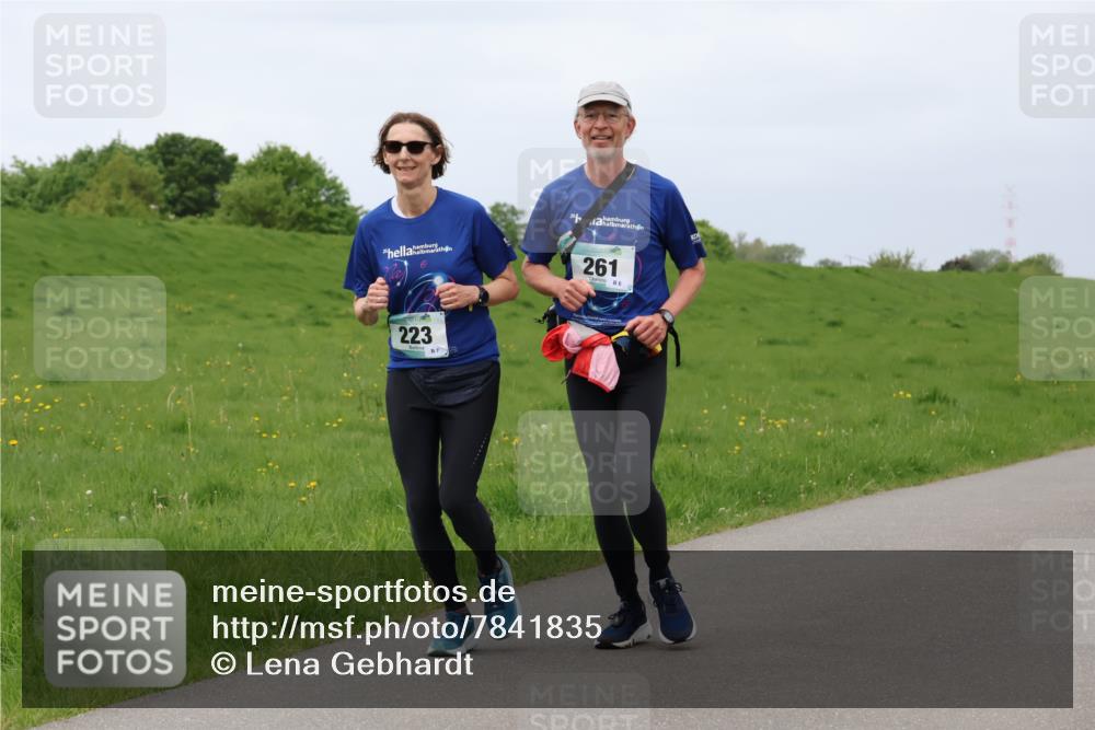 04.05.2025 - 8. Wedeler Halbmarathon Lena Gebhardt http://msf.ph/oto/7841835 04.05.2025 11:59:45 Laufen 223, 261, 6 meine-sportfotos.de