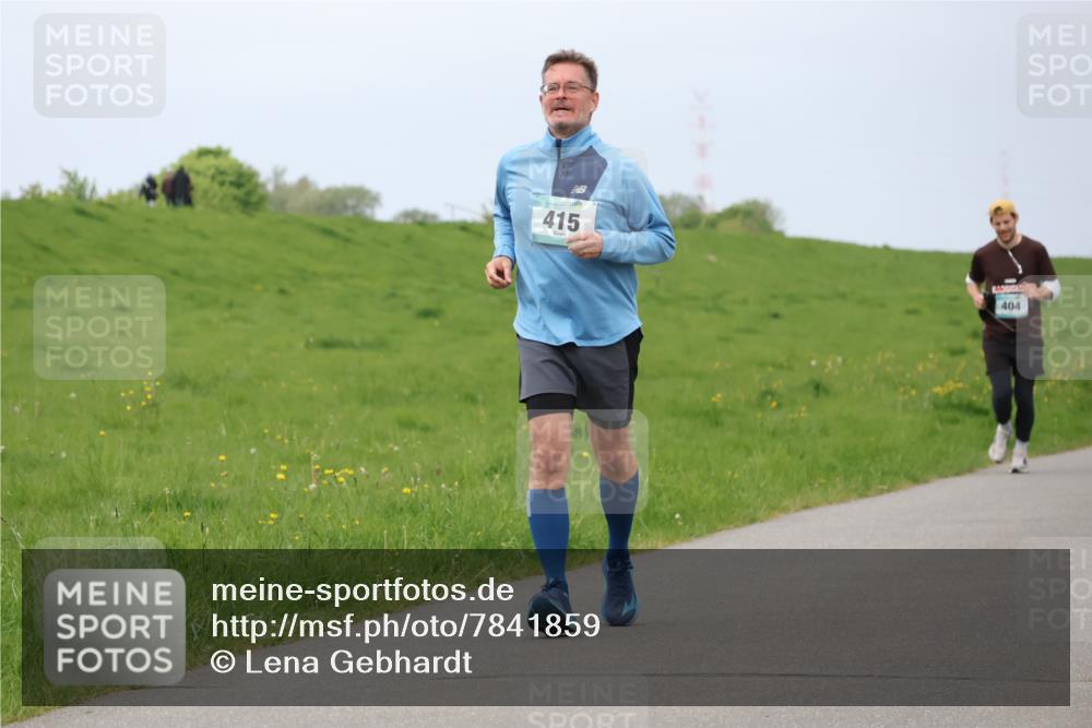 04.05.2025 - 8. Wedeler Halbmarathon Lena Gebhardt http://msf.ph/oto/7841859 04.05.2025 11:59:58 Laufen 415, 404 meine-sportfotos.de