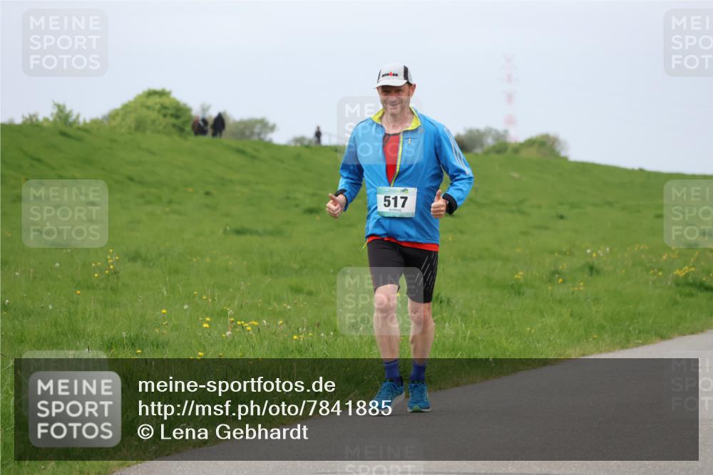 04.05.2025 - 8. Wedeler Halbmarathon Lena Gebhardt http://msf.ph/oto/7841885 04.05.2025 12:00:22 Laufen 517 meine-sportfotos.de