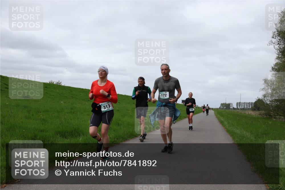 04.05.2025 - 8. Wedeler Halbmarathon Yannick Fuchs http://msf.ph/oto/7841892 04.05.2025 11:49:56 Laufen 313, 1725, 734 meine-sportfotos.de