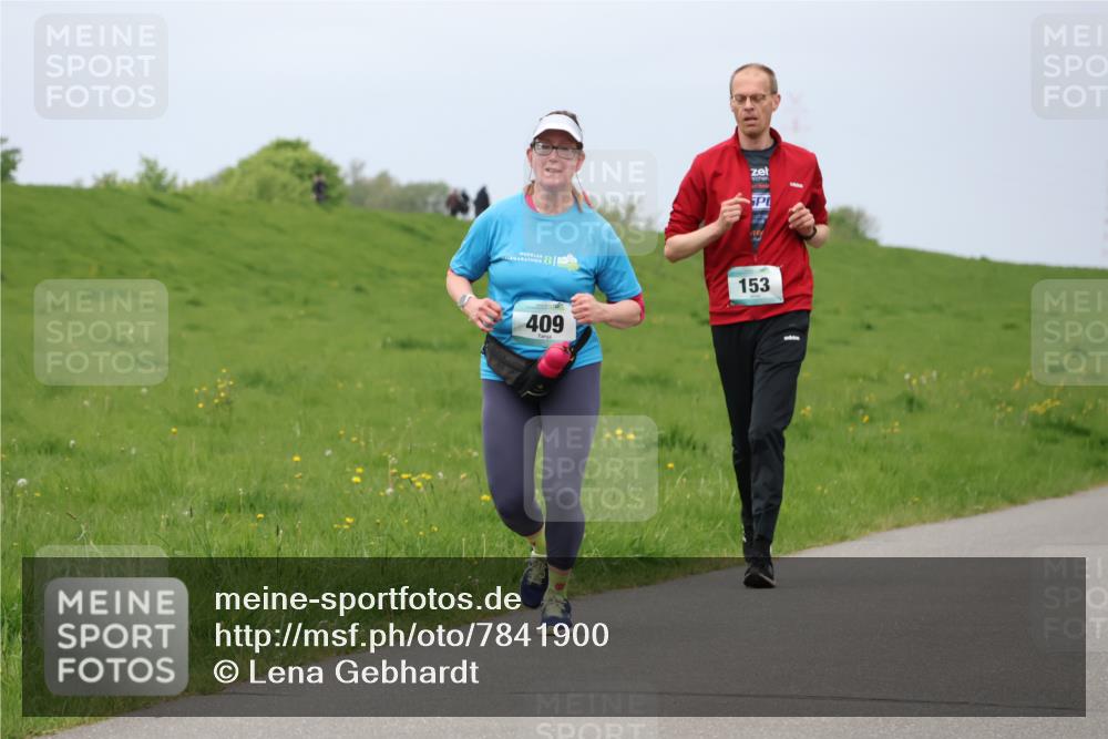 04.05.2025 - 8. Wedeler Halbmarathon Lena Gebhardt http://msf.ph/oto/7841900 04.05.2025 12:00:48 Laufen 409, 153 meine-sportfotos.de