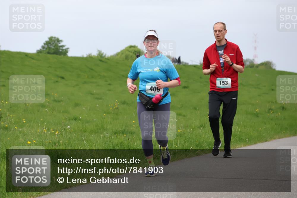 04.05.2025 - 8. Wedeler Halbmarathon Lena Gebhardt http://msf.ph/oto/7841903 04.05.2025 12:00:49 Laufen 81, 409, 153 meine-sportfotos.de