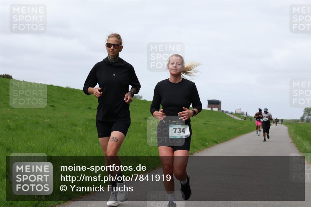 04.05.2025 - 8. Wedeler Halbmarathon Yannick Fuchs http://msf.ph/oto/7841919 04.05.2025 11:49:58 Laufen 734, 86 meine-sportfotos.de
