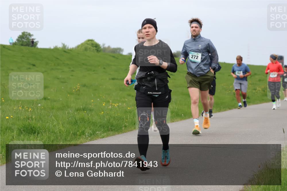 04.05.2025 - 8. Wedeler Halbmarathon Lena Gebhardt http://msf.ph/oto/7841943 04.05.2025 12:01:18 Laufen 272, 797 meine-sportfotos.de