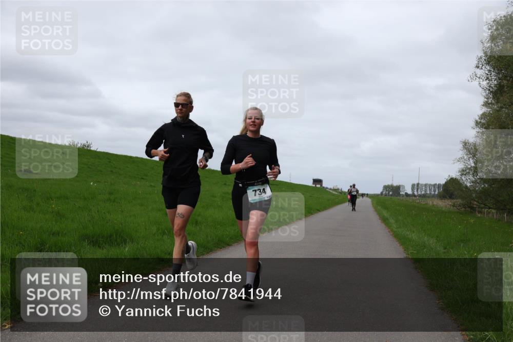 04.05.2025 - 8. Wedeler Halbmarathon Yannick Fuchs http://msf.ph/oto/7841944 04.05.2025 11:49:59 Laufen 734 meine-sportfotos.de