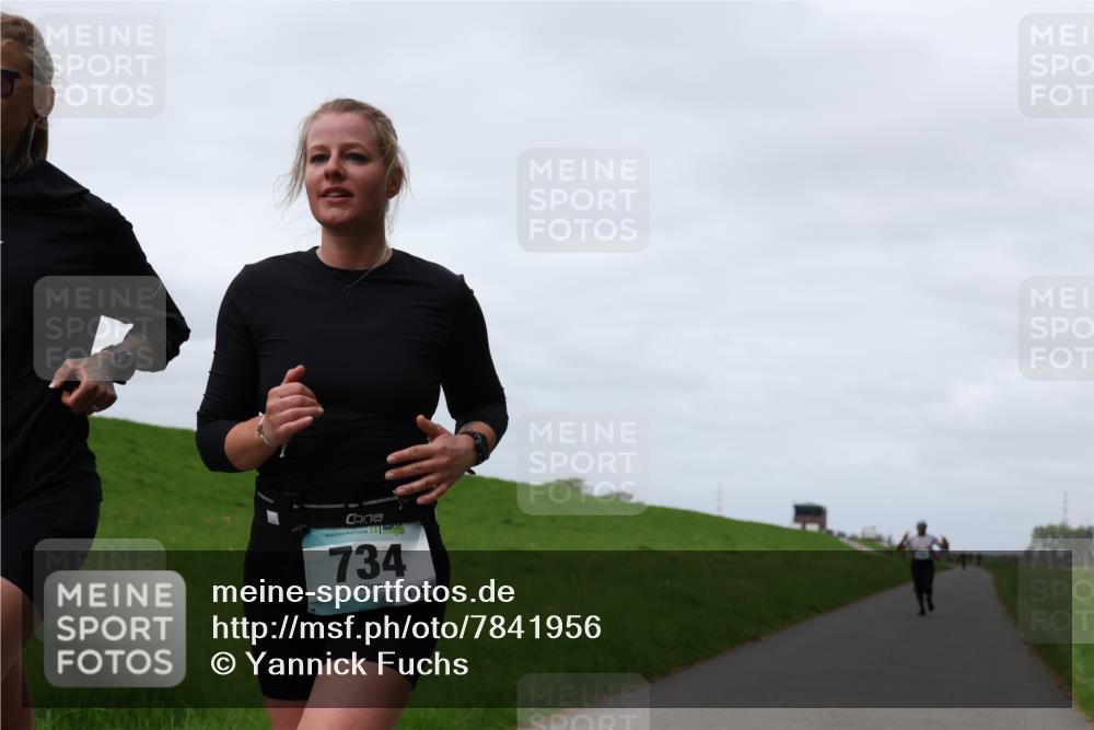 04.05.2025 - 8. Wedeler Halbmarathon Yannick Fuchs http://msf.ph/oto/7841956 04.05.2025 11:49:59 Laufen 734, 86 meine-sportfotos.de