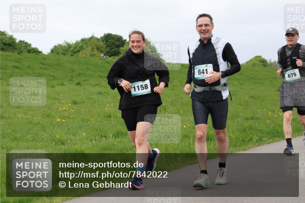 04.05.2025 - 8. Wedeler Halbmarathon Lena Gebhardt http://msf.ph/oto/7842022 04.05.2025 12:02:10 Laufen 1158, 641, 675 meine-sportfotos.de