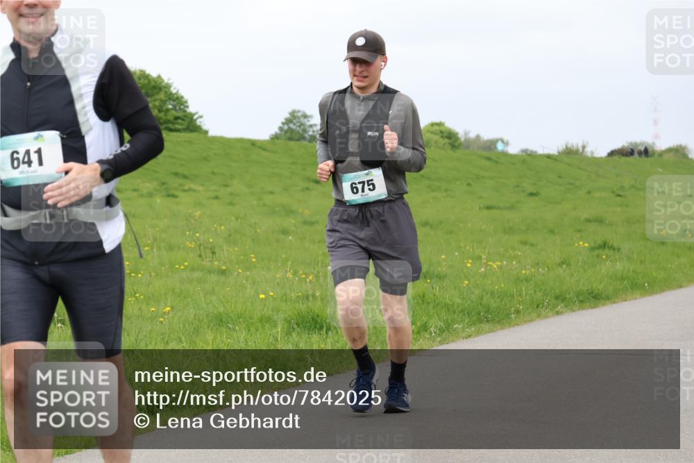 04.05.2025 - 8. Wedeler Halbmarathon Lena Gebhardt http://msf.ph/oto/7842025 04.05.2025 12:02:12 Laufen 641, 675 meine-sportfotos.de