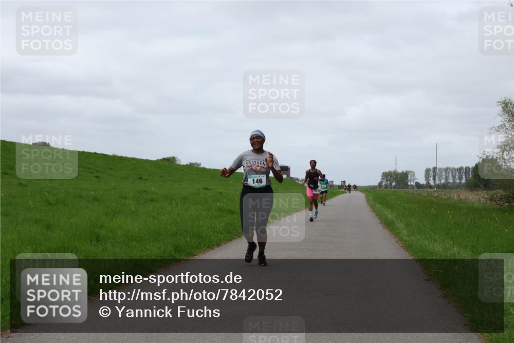 04.05.2025 - 8. Wedeler Halbmarathon Yannick Fuchs http://msf.ph/oto/7842052 04.05.2025 11:50:06 Laufen 146 meine-sportfotos.de