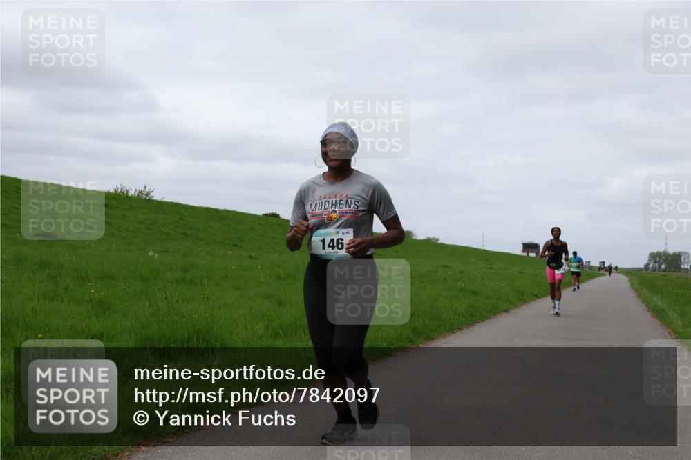 04.05.2025 - 8. Wedeler Halbmarathon Yannick Fuchs http://msf.ph/oto/7842097 04.05.2025 11:50:07 Laufen 88, 90, 146 meine-sportfotos.de