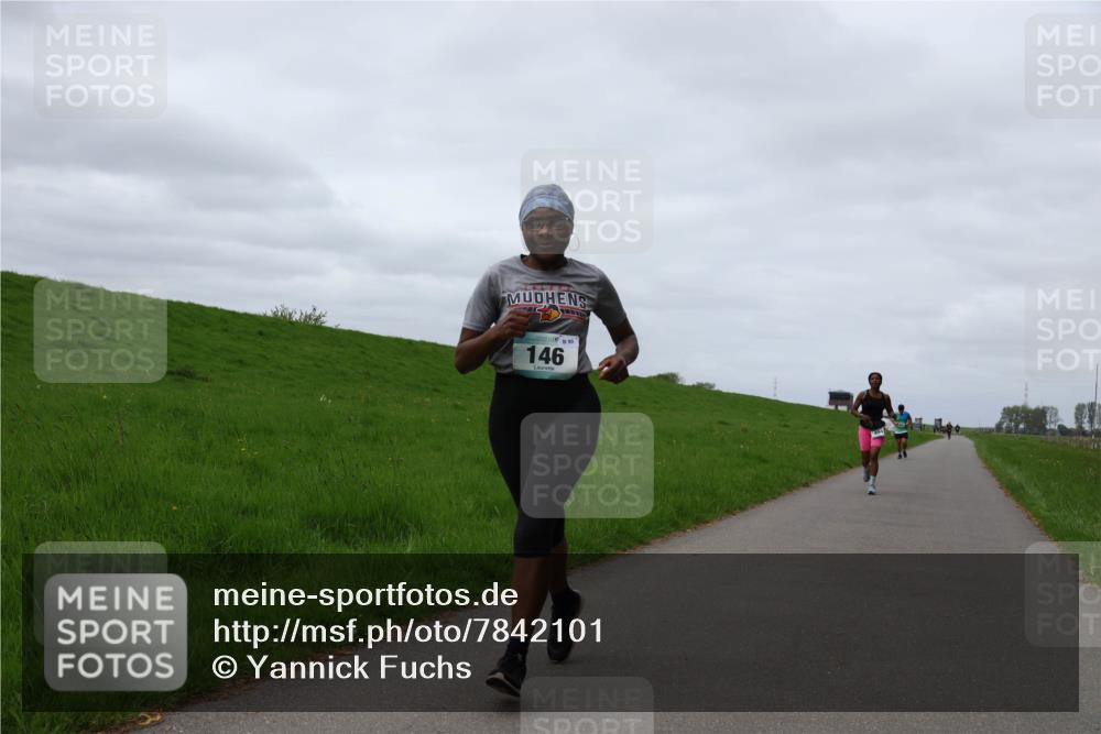04.05.2025 - 8. Wedeler Halbmarathon Yannick Fuchs http://msf.ph/oto/7842101 04.05.2025 11:50:08 Laufen 146 meine-sportfotos.de