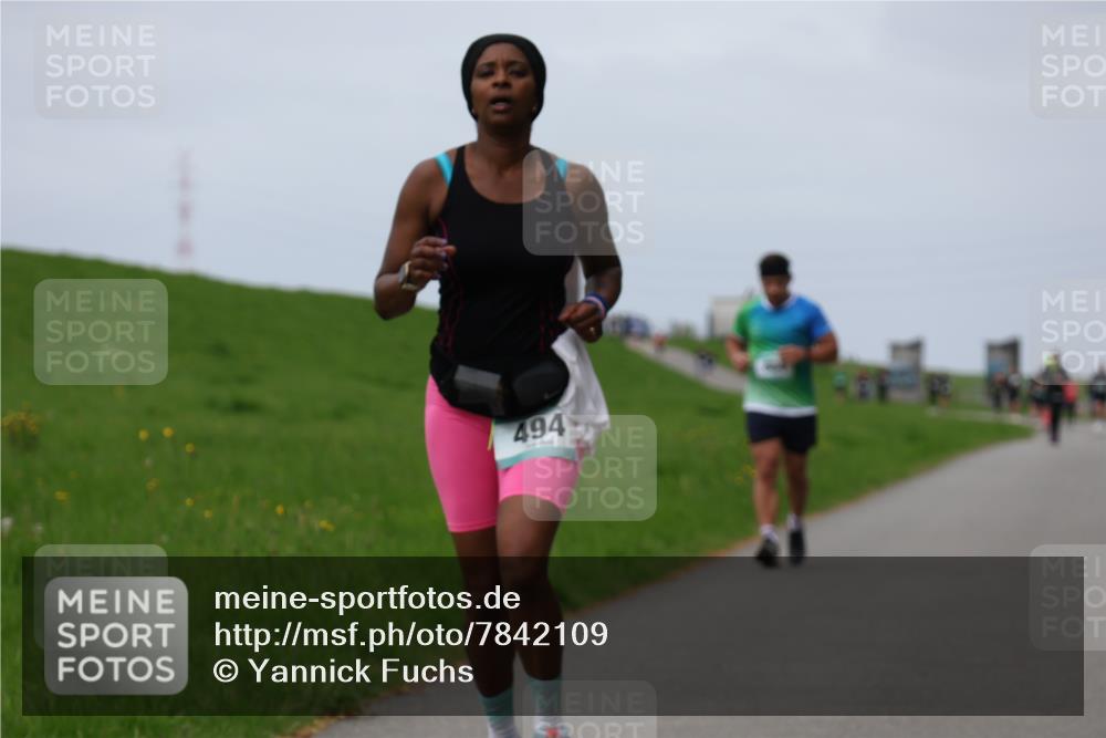 04.05.2025 - 8. Wedeler Halbmarathon Yannick Fuchs http://msf.ph/oto/7842109 04.05.2025 11:50:09 Laufen 494 meine-sportfotos.de
