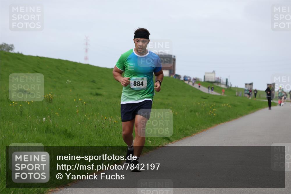 04.05.2025 - 8. Wedeler Halbmarathon Yannick Fuchs http://msf.ph/oto/7842197 04.05.2025 11:50:16 Laufen 884 meine-sportfotos.de