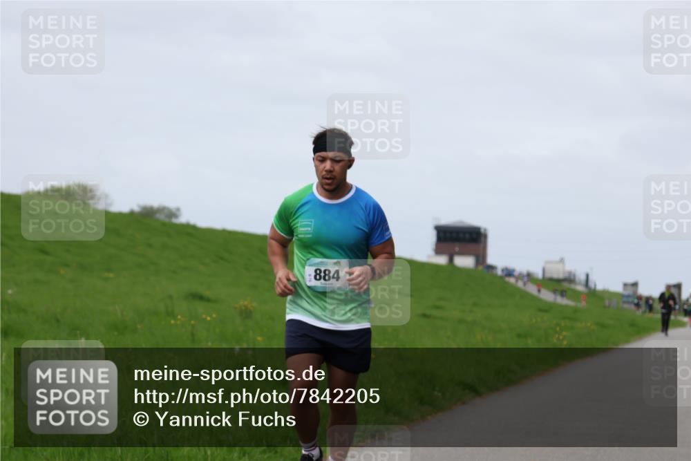 04.05.2025 - 8. Wedeler Halbmarathon Yannick Fuchs http://msf.ph/oto/7842205 04.05.2025 11:50:17 Laufen 884 meine-sportfotos.de