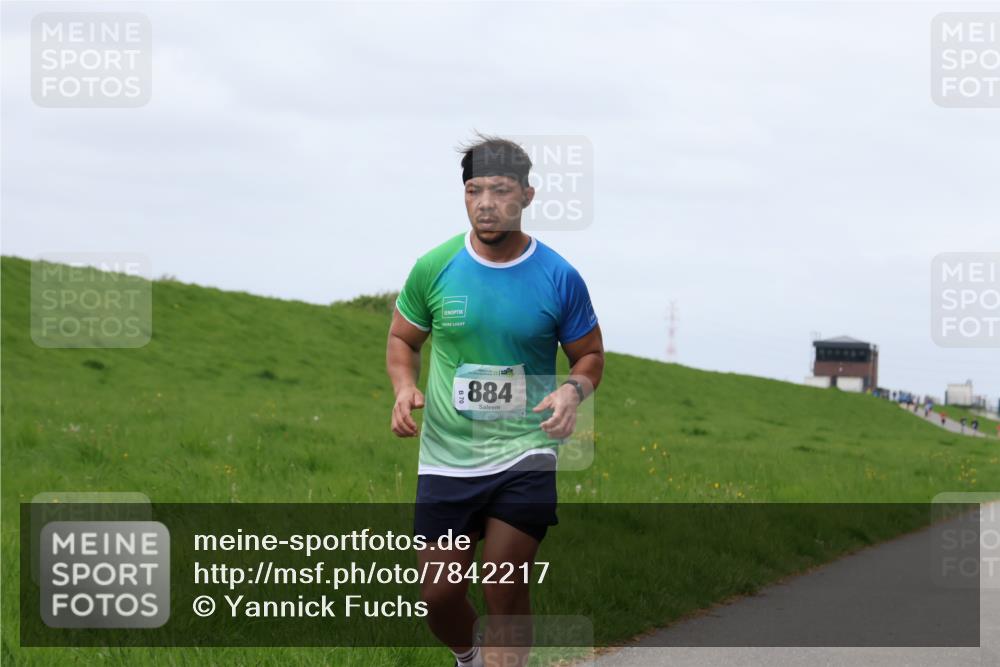 04.05.2025 - 8. Wedeler Halbmarathon Yannick Fuchs http://msf.ph/oto/7842217 04.05.2025 11:50:19 Laufen 884 meine-sportfotos.de