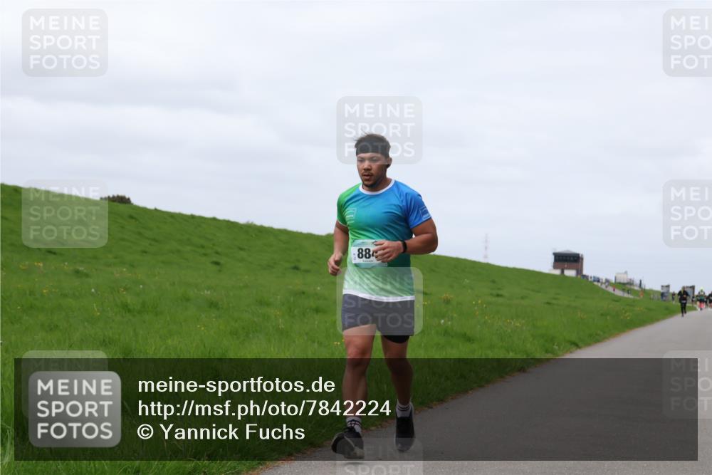 04.05.2025 - 8. Wedeler Halbmarathon Yannick Fuchs http://msf.ph/oto/7842224 04.05.2025 11:50:19 Laufen 88 meine-sportfotos.de