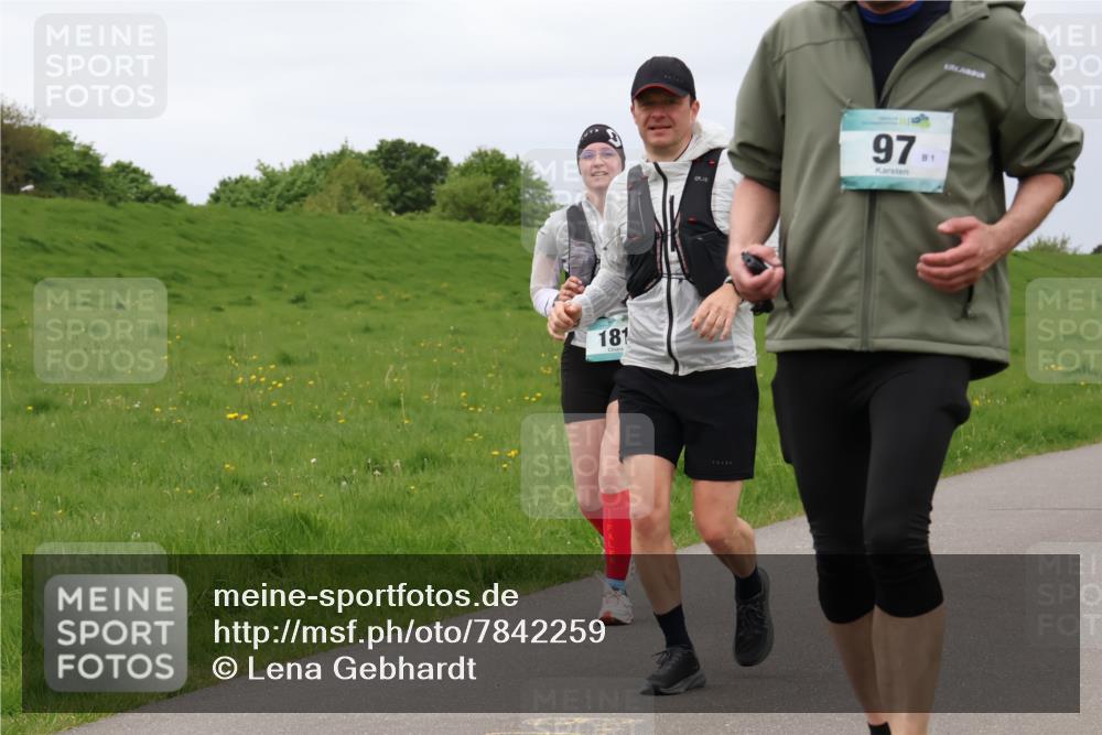04.05.2025 - 8. Wedeler Halbmarathon Lena Gebhardt http://msf.ph/oto/7842259 04.05.2025 12:06:20 Laufen 181, 97 meine-sportfotos.de