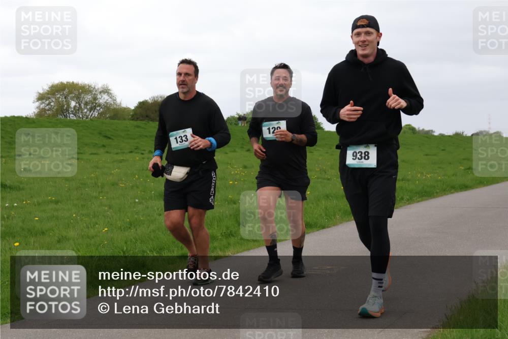 04.05.2025 - 8. Wedeler Halbmarathon Lena Gebhardt http://msf.ph/oto/7842410 04.05.2025 12:12:07 Laufen 133, 12, 938 meine-sportfotos.de